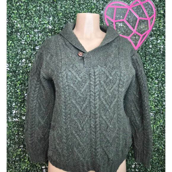 Aran Crafts sweater - Picture 1 of 6
